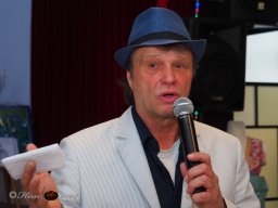 Künstler helfen Kinder - Mit Musik zur Menschlichkeit